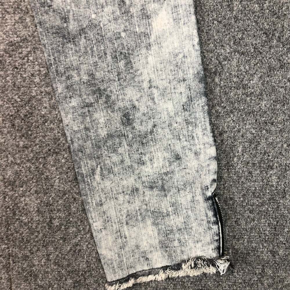 Twentyone Black Acid Wash Cropped Jeans Zipper Ankle Frayed Hem Size 13/14 - Picture 13 of 14